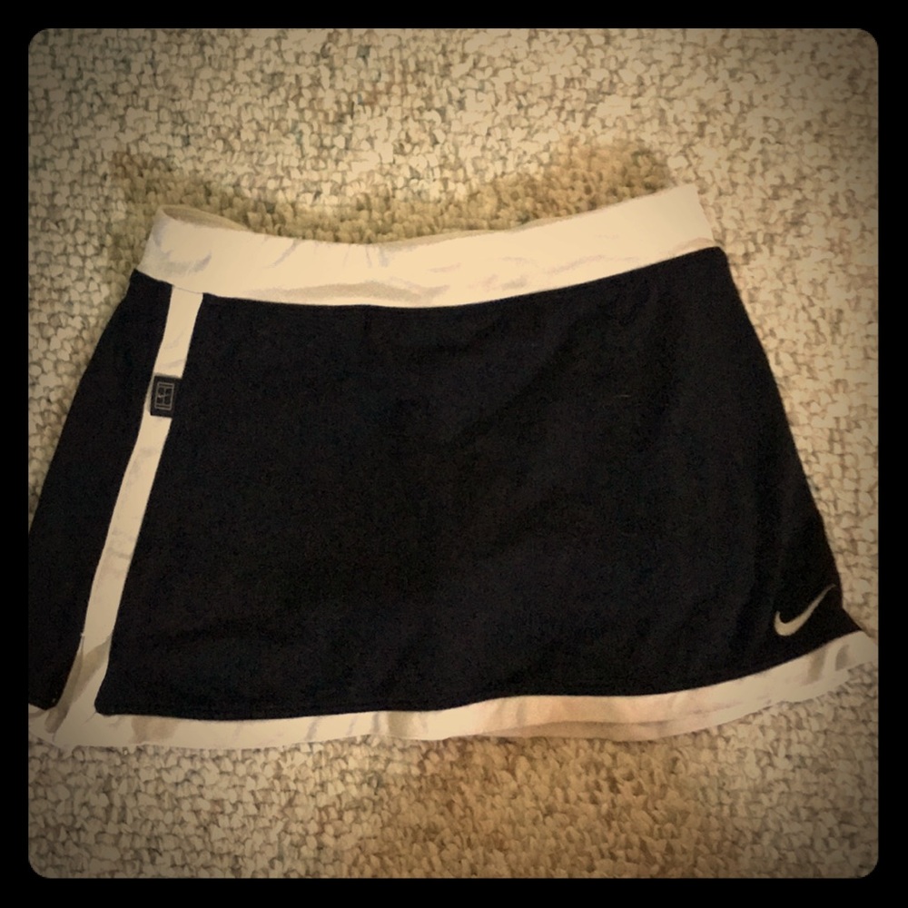 Black and White Nike Tennis skirt